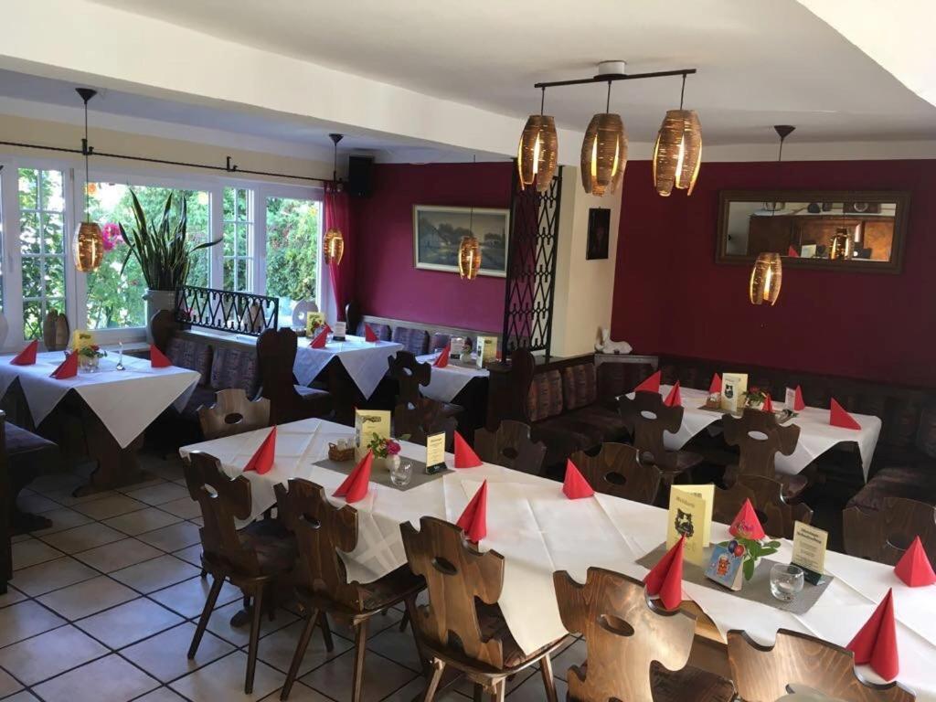 Zum Weissen Ross Hotel Nidda Buitenkant foto