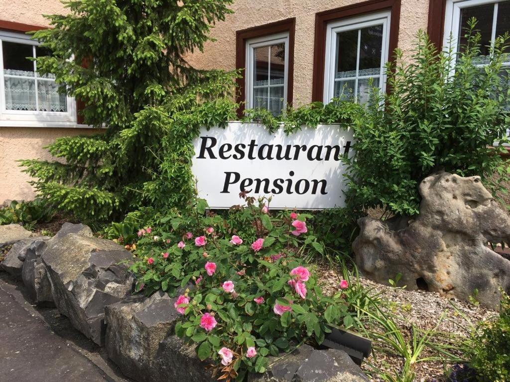 Zum Weissen Ross Hotel Nidda Buitenkant foto