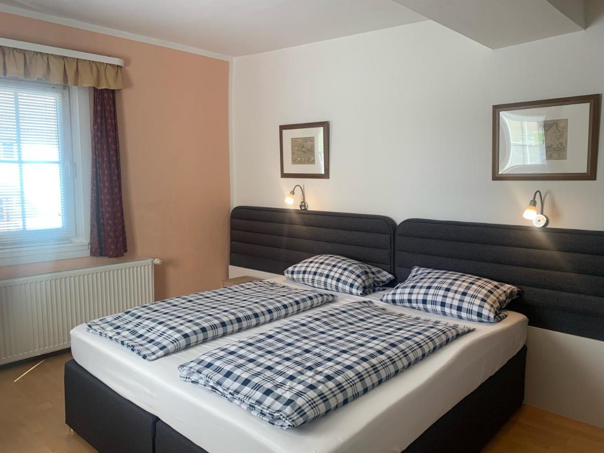 Zum Weissen Ross Hotel Nidda Buitenkant foto